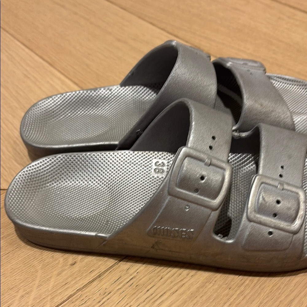 Freedom Moses Gray Double Strap Slide Sandals size 7 - Picture 7 of 7